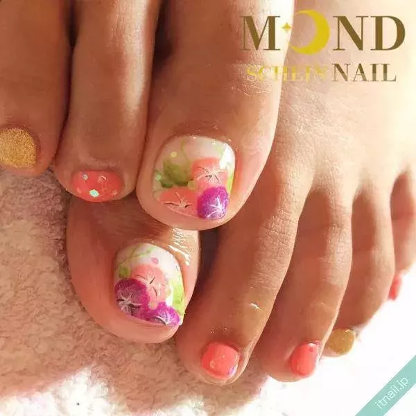 浴衣とも相性よし 夏はアサガオのハンド フットネイルできまり ローリエプレス 浴衣とも相性よし 夏はアサガオのハンド フットネイルできまり ローリエプレス