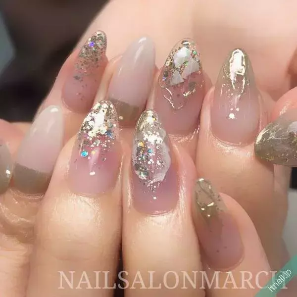 ピンクと相性のいいネイルカラー9選 作りたいイメージに合わせて選ぼう ローリエプレス ピンクと相性のいいネイルカラー9選 作りたいイメージに合わせて選ぼう ローリエプレス