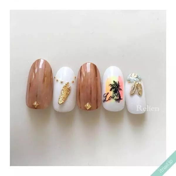 今年の夏は ヤシの木ネイル でリゾート感あふれる印象的な指先に ローリエプレス
