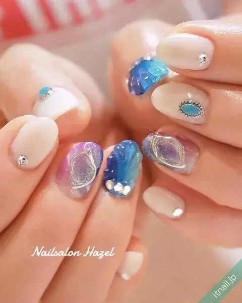 人魚の鱗ネイル で夏を満喫 リゾートにもぴったりなデザイン特集 ローリエプレス