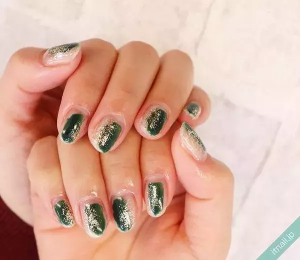 抜け感がたまらない 塗りかけネイル 10選 ローリエプレス