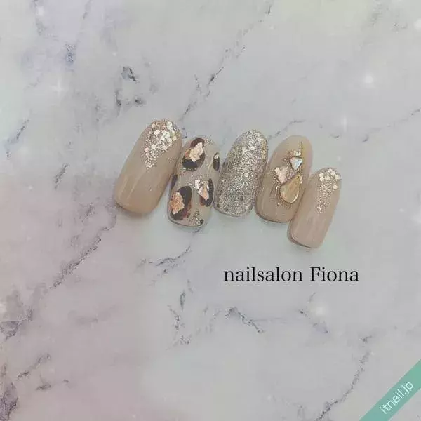 今っぽさが叶う トレンドの ヒョウ柄ネイル 集めてみました ローリエプレス