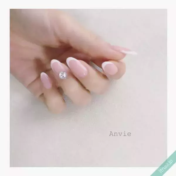 誰でもハンドモデルなみの指先 人工の美ネイル バーチャルフレンチがすごい ローリエプレス