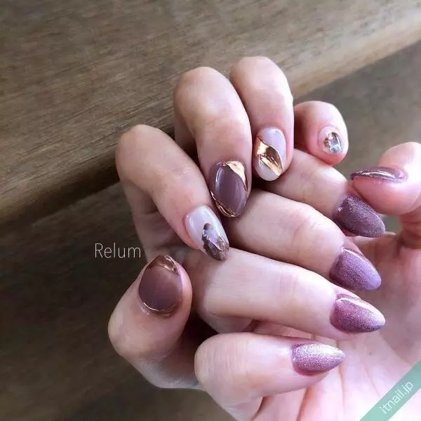 センシュアルな指先は くすみパープル のネイルで おすすめデザイン9選 ローリエプレス