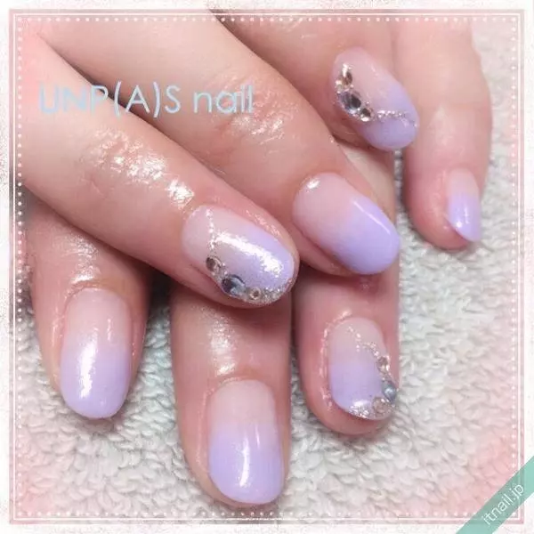 大人女子向け乙女ネイルは ラベンダー色 を使用すると間違いない ローリエプレス