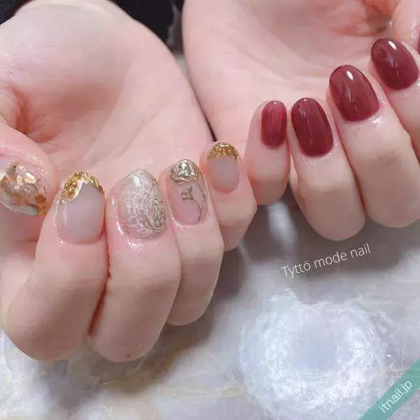 女っぷりを上げるなら やっぱりネイルは 赤 がいい ローリエプレス