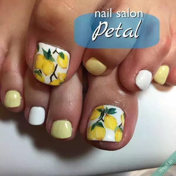19夏のフルーツネイルは レモン柄 で爽やかに ローリエプレス 19夏のフルーツネイルは レモン柄 で爽やかに ローリエプレス