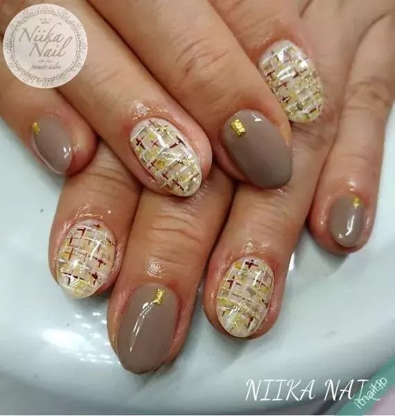 冬に大定番の ツイードネイル は今っぽく 魅せ方の正解おしえちゃいます ローリエプレス