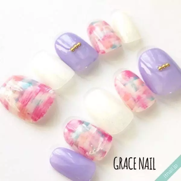 春ネイル もう決めた ラベンダーカラーのスプリングネイルで大人の カワイイ を叶える ローリエプレス