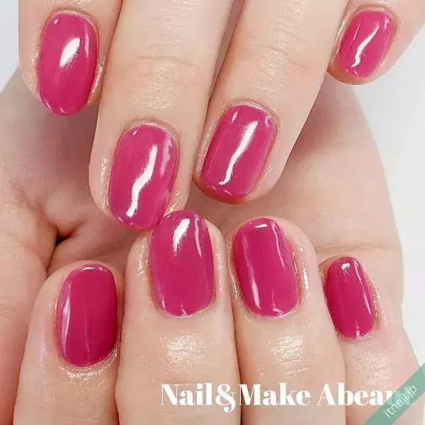 ネイルの色選びで失敗しない スキンカラーに合わせた色選びのコツを解説 ローリエプレス ネイルの色選びで失敗しない スキンカラーに合わせた色選びのコツを解説 ローリエプレス