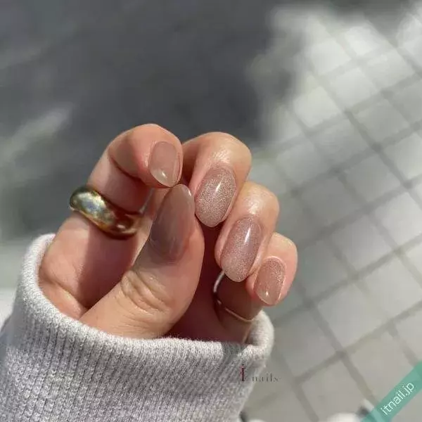 自慢のネイル見せて シンプル派さんの 垢抜けデザイン Top7 ローリエプレス 自慢のネイル見せて シンプル派さんの 垢抜けデザイン Top7 ローリエプレス