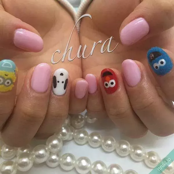 大人っぽいミニオンネイルも バラエティに富んだデザインたち ローリエプレス