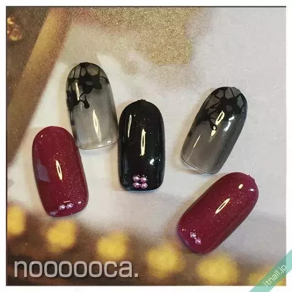 思ったより取り入れやすい 大人シンプルな 黒レース ネイル ローリエプレス 思ったより取り入れやすい 大人シンプルな 黒レース ネイル ローリエプレス