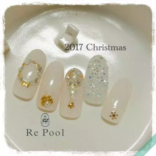 クリスマスネイル 今年も楽しみ 大人かわいいクリスマスネイル ローリエプレス クリスマスネイル 今年も楽しみ 大人かわいいクリスマスネイル ローリエプレス
