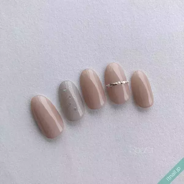 秋のはじまりを感じたらこのネイル ブラウン ベージュネイル 特集 ローリエプレス