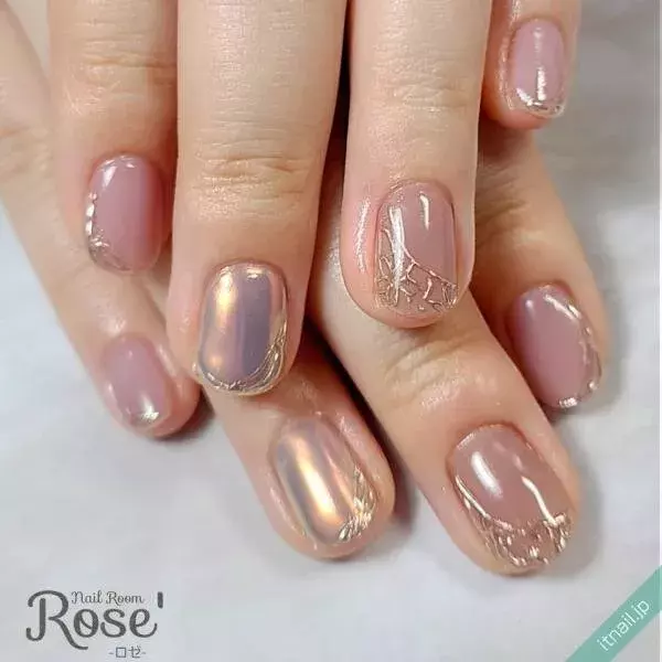 40代におすすめの愛されピンクベージュネイル7選 最旬デザイン ローリエプレス 40代におすすめの愛されピンクベージュネイル7選 最旬デザイン ローリエプレス