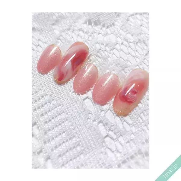 大人可愛いデザインにうっとり ピンクを使ったニュアンスネイル ローリエプレス