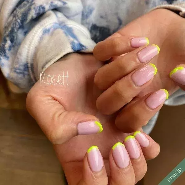 大人のセンスが映える ネオンネイル のオシャレなアレンジ集 ローリエプレス