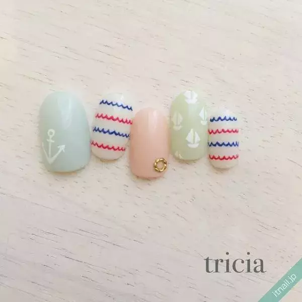 大人かわいいボーダーネイル大集合 表情いろいろ15デザイン厳選 ローリエプレス