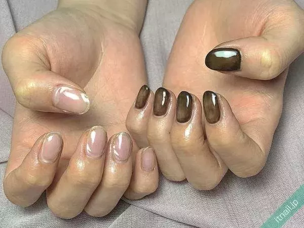 21年の秋ネイルはコレ クリアなダークブラウン でシックに決める ローリエプレス