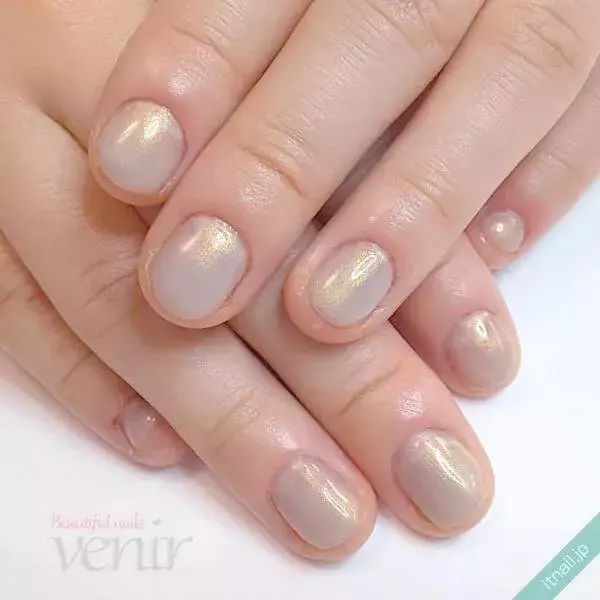 旬のグレージュネイル 大人シンプルなワンカラーデザインtop7 ローリエプレス