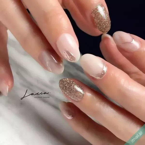 カッチリし過ぎ回避 オフィスカジュアル系ネイル で指先に遊びゴコロを ローリエプレス カッチリし過ぎ回避 オフィスカジュアル系ネイル で指先に遊びゴコロを ローリエプレス