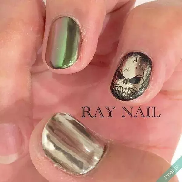 とびっきりゴージャスにするならハードなロックネイルがおすすめ ローリエプレス