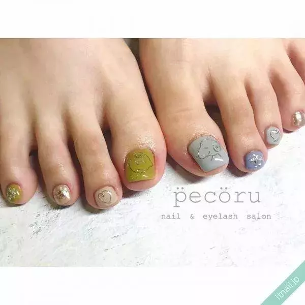 秋も爽やかに ピスタチオカラー のハンド フットネイル ローリエプレス