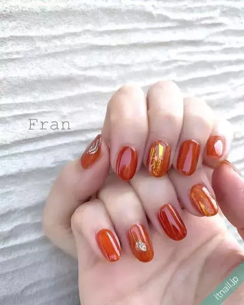 大人っぽい落ち着きカラー オレンジブラウンのあかぬけネイル ローリエプレス 大人っぽい落ち着きカラー オレンジブラウンのあかぬけネイル ローリエプレス