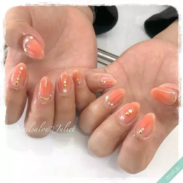 さりげなく個性を主張 チークネイル が素敵なデザイン特集 ローリエプレス さりげなく個性を主張 チークネイル が素敵なデザイン特集 ローリエプレス