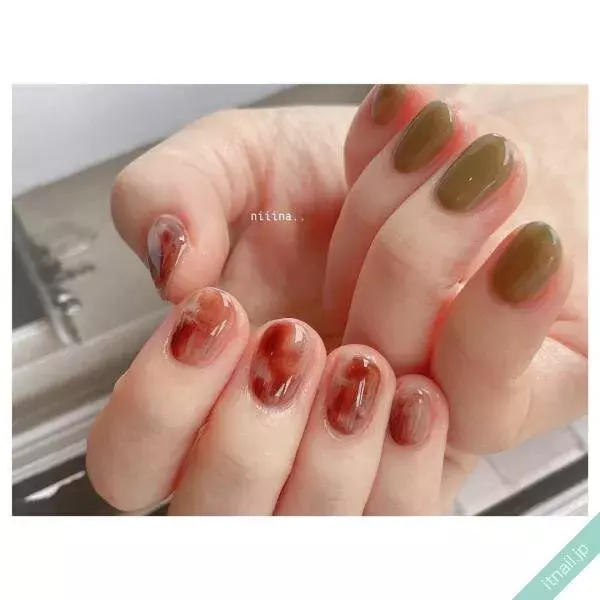 ショートネイルにおすすめ 秋待ち アシンメトリーネイル ８選 ローリエプレス