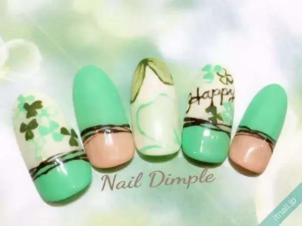 縁起良し クローバーネイルで幸運を引き寄せて ローリエプレス 縁起良し クローバーネイルで幸運を引き寄せて ローリエプレス