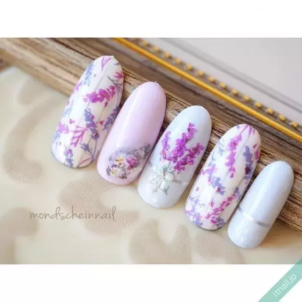 ハーブが香るよう アロマティックなハーバル柄 カラーネイル ローリエプレス