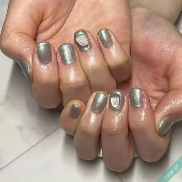 40代以上におすすめ 大人っぽさで差がつく ネイルデザイン集 ローリエプレス 40代以上におすすめ 大人っぽさで差がつく ネイルデザイン集 ローリエプレス