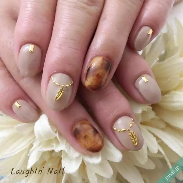 ネイルにもジュエリーを ネックレスをアートしたデザイン特集 ローリエプレス