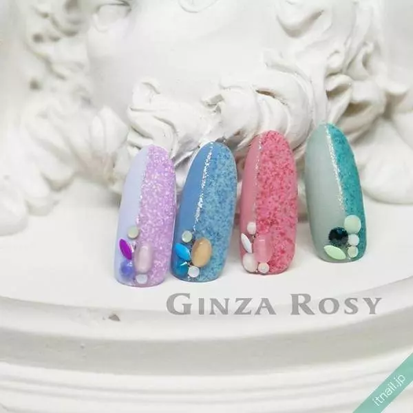 春から初夏はマット パステルの すりガラスネイル で爽やかに ローリエプレス