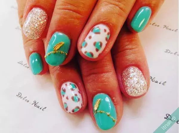 やっぱりアニマル柄が好き 春夏のヒョウ柄ネイル は明るい色をチョイス ローリエプレス やっぱりアニマル柄が好き 春夏のヒョウ柄ネイル は明るい色をチョイス ローリエプレス