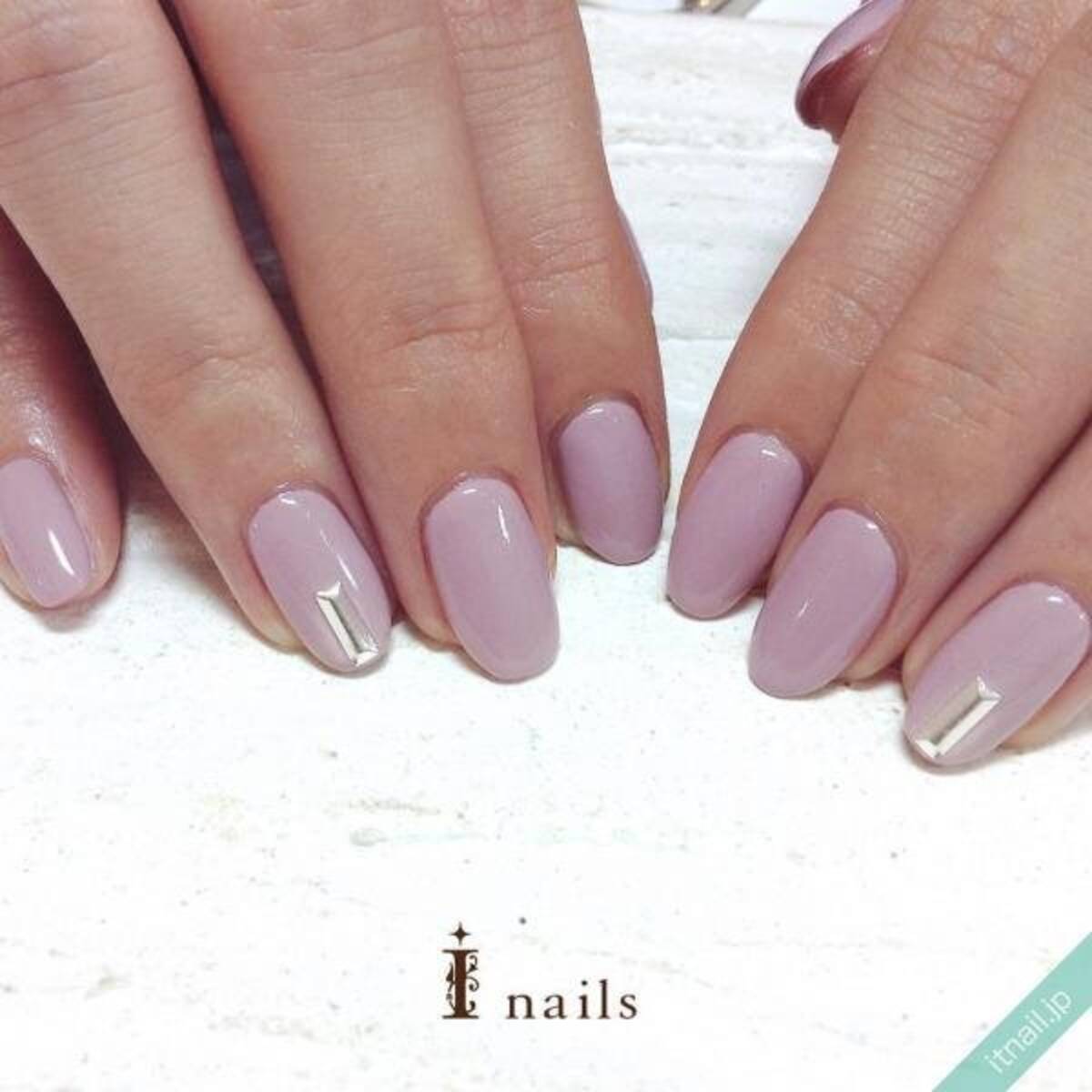 上品もカワイイもget モーブカラー のネイルデザイン帳 ローリエプレス