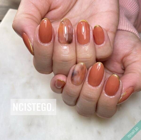 きれいめお洒落 冬カラーを使った大理石ネイル ローリエプレス