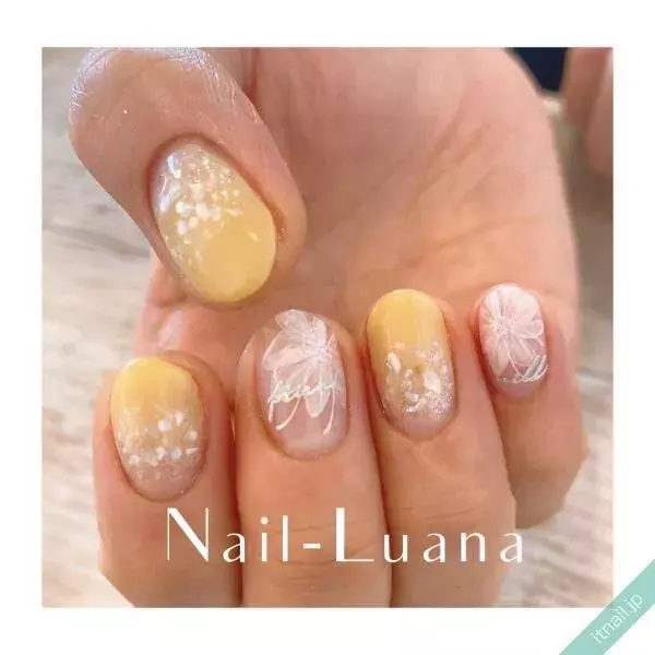 梅雨 夏は イエローのハンド フットネイル で明るく過ごそう ローリエプレス