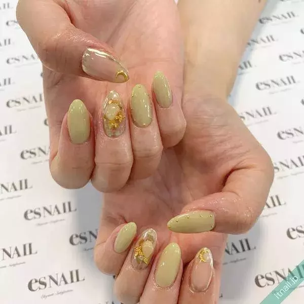 お洒落女子は取り入れてる ピスタチオカラーのネイルデザイン ローリエプレス