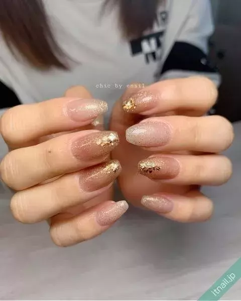 指先が魅力的 指長効果もあるバレリーナネイルで冬を楽しむ ローリエプレス 指先が魅力的 指長効果もあるバレリーナネイルで冬を楽しむ ローリエプレス