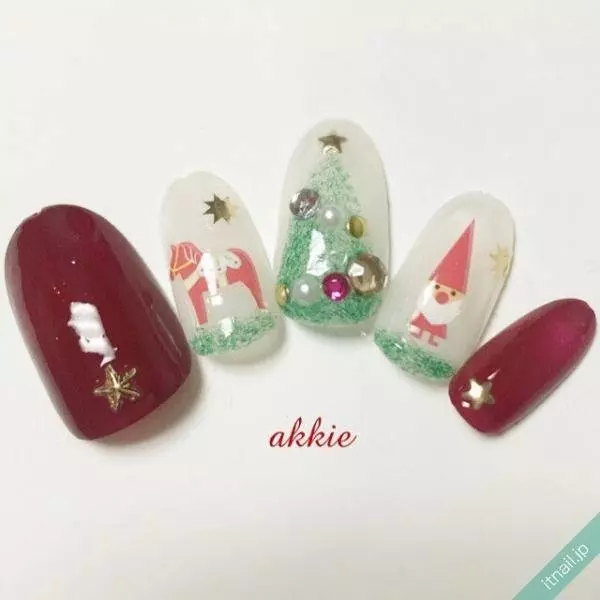 クリスマスはこれ サンタさんをアートした大人可愛いネイル特集 ローリエプレス