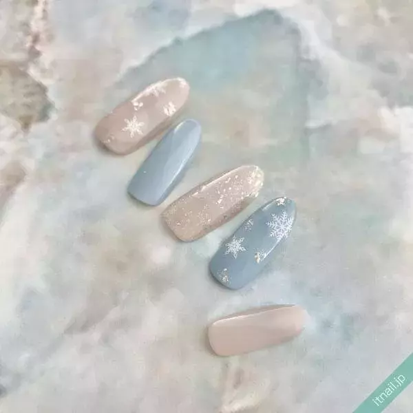 冬にぴったり グレー が主役の素敵ネイルデザイン ローリエプレス