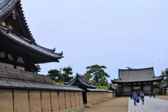 聖徳太子ゆかりの寺院 日本を代表する世界遺産 法隆寺 ローリエプレス