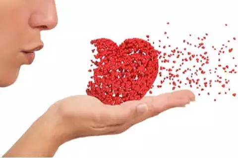 無意識に男性を惚れさせてしまう 魔法の言葉 5選 ローリエプレス