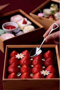 【リーガロイヤルホテル京都】“苺が好きすぎて、苺に溺れたい”という苺好きの願望を叶える苺の祭典『Strawberry Fair(ストロベリー フェア) ～うもれて、あふれて、おぼれさせて～』開催