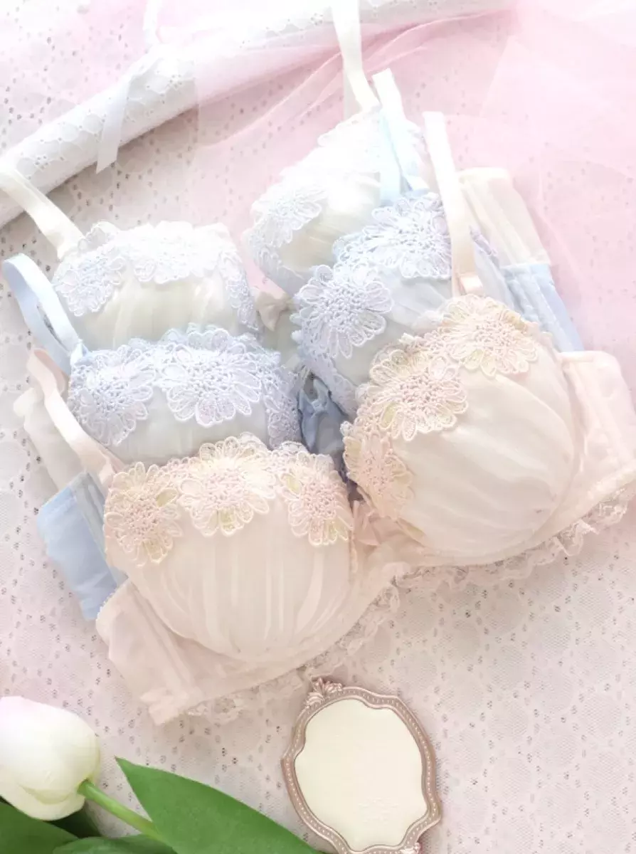 彼好みになりたいの 清楚好き 男子にウケるランジェ ローリエプレス