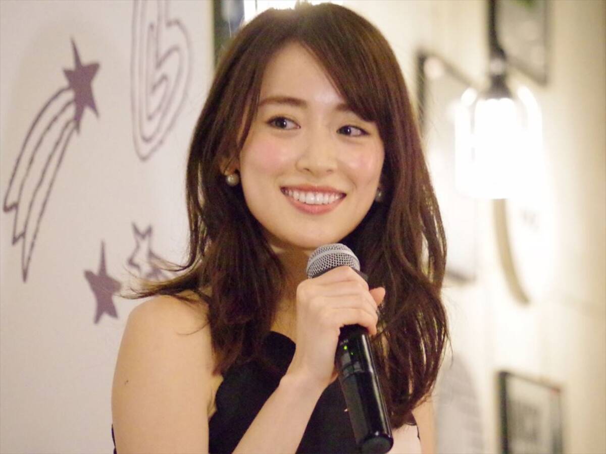 人気モデル泉里香さんも絶賛 ルナソル Walnut限定コラボキットがかわいすぎ ローリエプレス