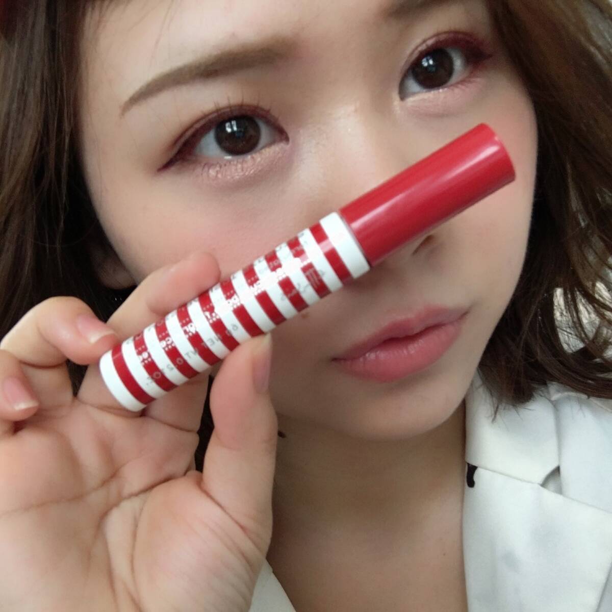 エテュセの赤マスカラで旬顔に 垢抜け目元を作るアイメイクのやり方 ローリエプレス